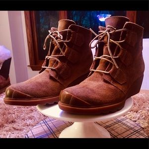 Sorel Toronto Lace Up Suede Wedge Heel Boot 7.5